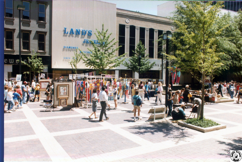 1980 04 20 09 Fayetteville St Mall.jpg